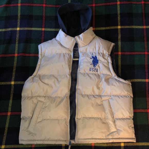 US Polo Assn. NWT•Silver Puffer Vest w/SweatHood - Picture 2 of 11